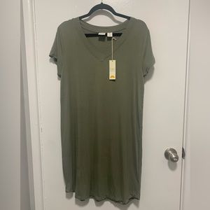 C&C California, olive green, size large, v-neck dress
